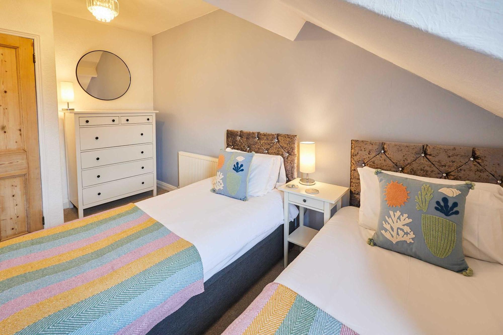 Holiday home Host & - Allium House